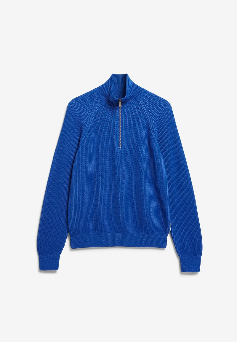 VANISÉ STRICKTROYER | dynamo blue-light dynamo blue