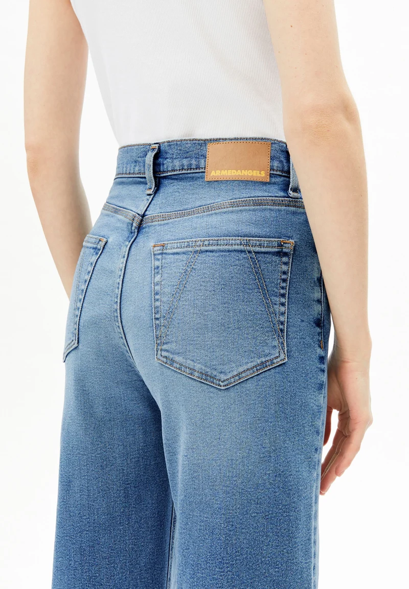 MURLIAA HIGH WAIST WIDE JEANS | lighten