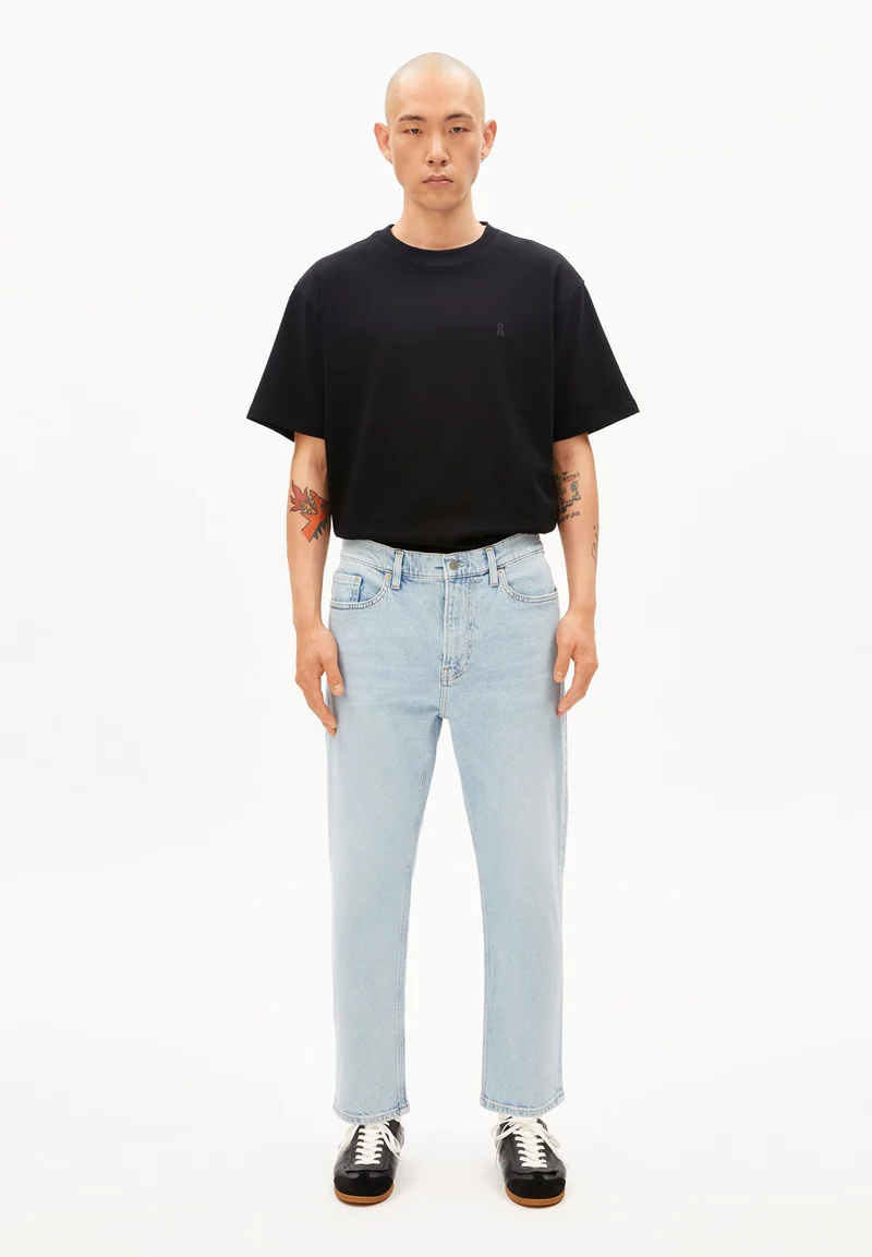 MAAKX RELAXED TAPERED JEANS | eman