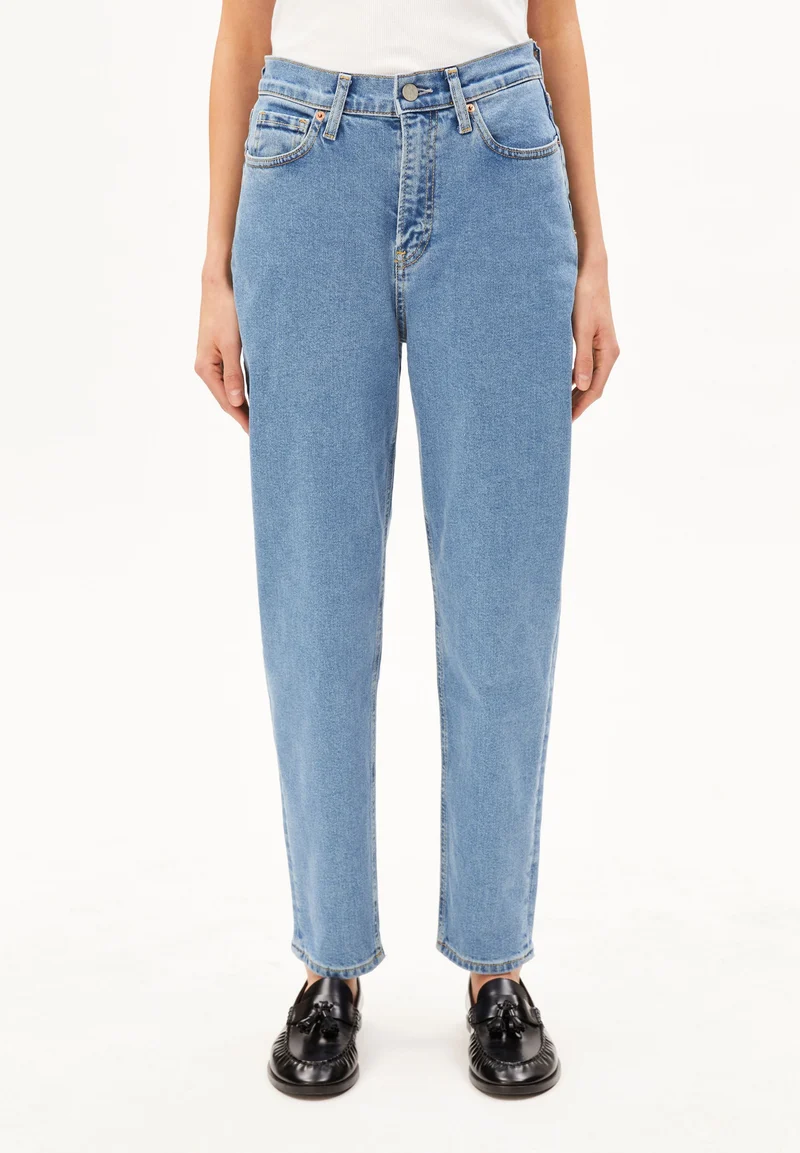 MAIRAA HIGH WAIST MOM JEANS | europie