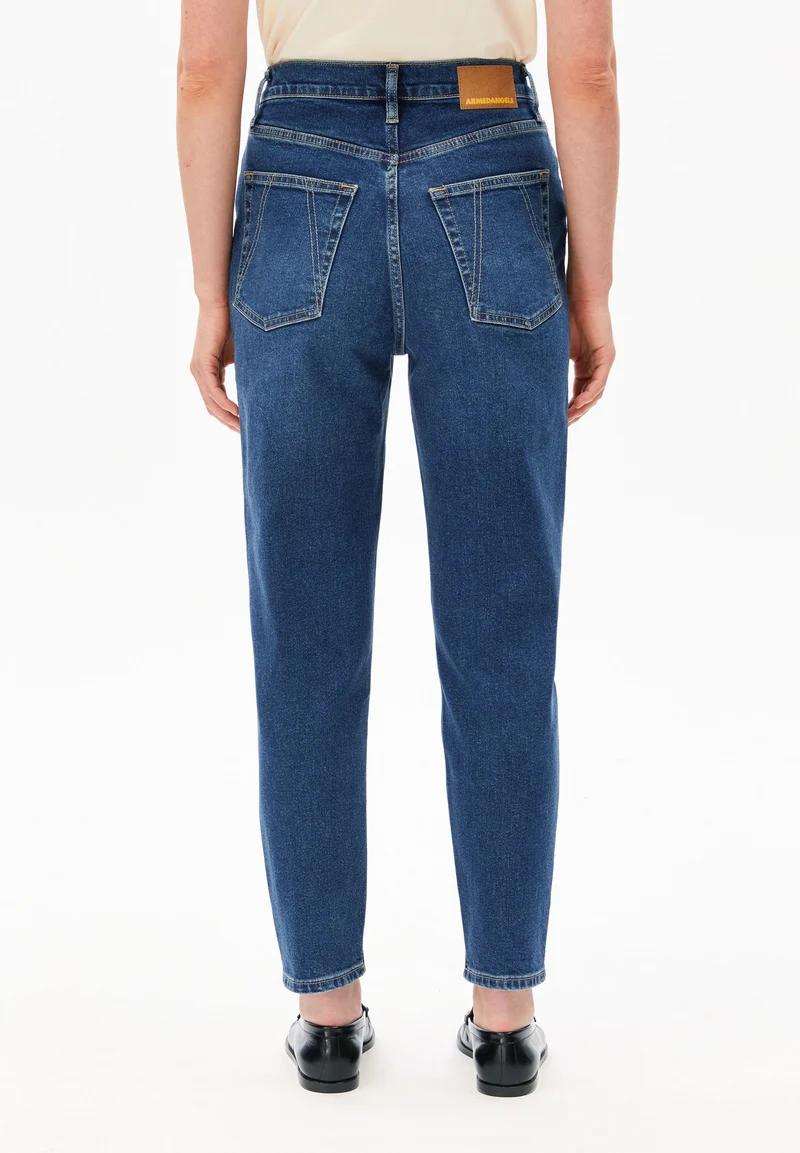 MAIRAA HIGH WAIST MOM JEANS | carme