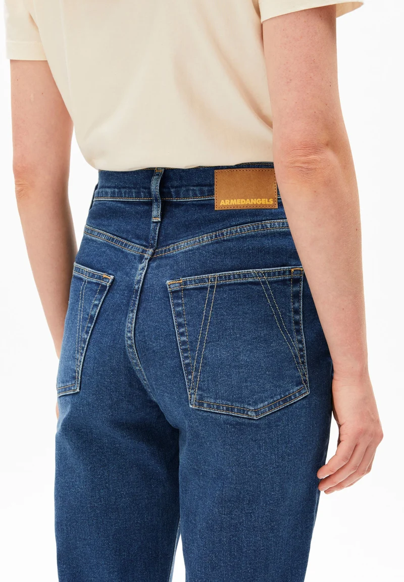 MAIRAA HIGH WAIST MOM JEANS | carme