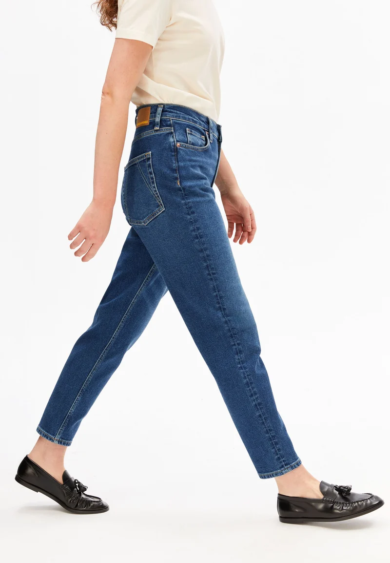 MAIRAA HIGH WAIST MOM JEANS | carme