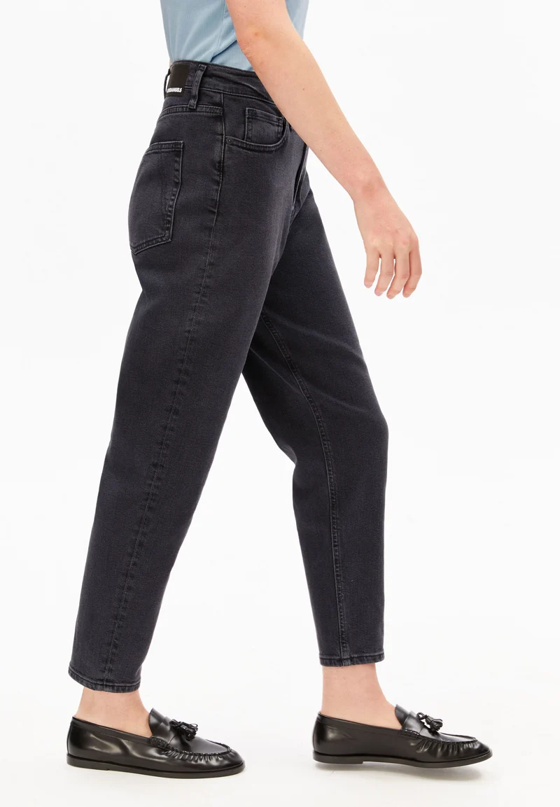 MAIRAA HIGH WAIST MOM JEANS | ebony