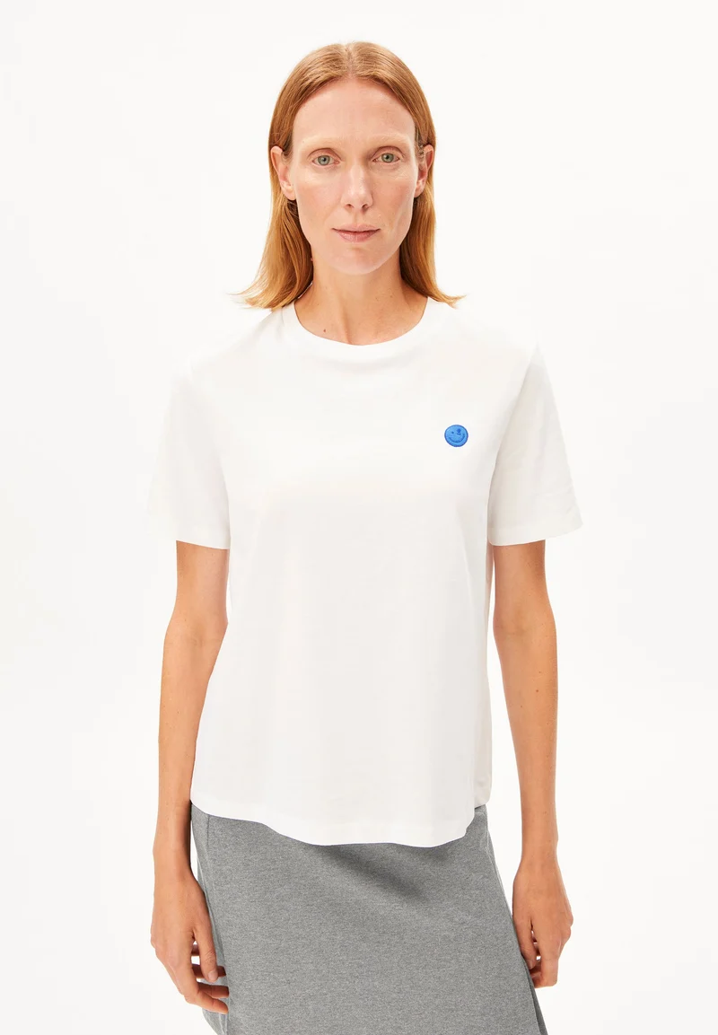 LUALAA EMBRO T-SHIRT