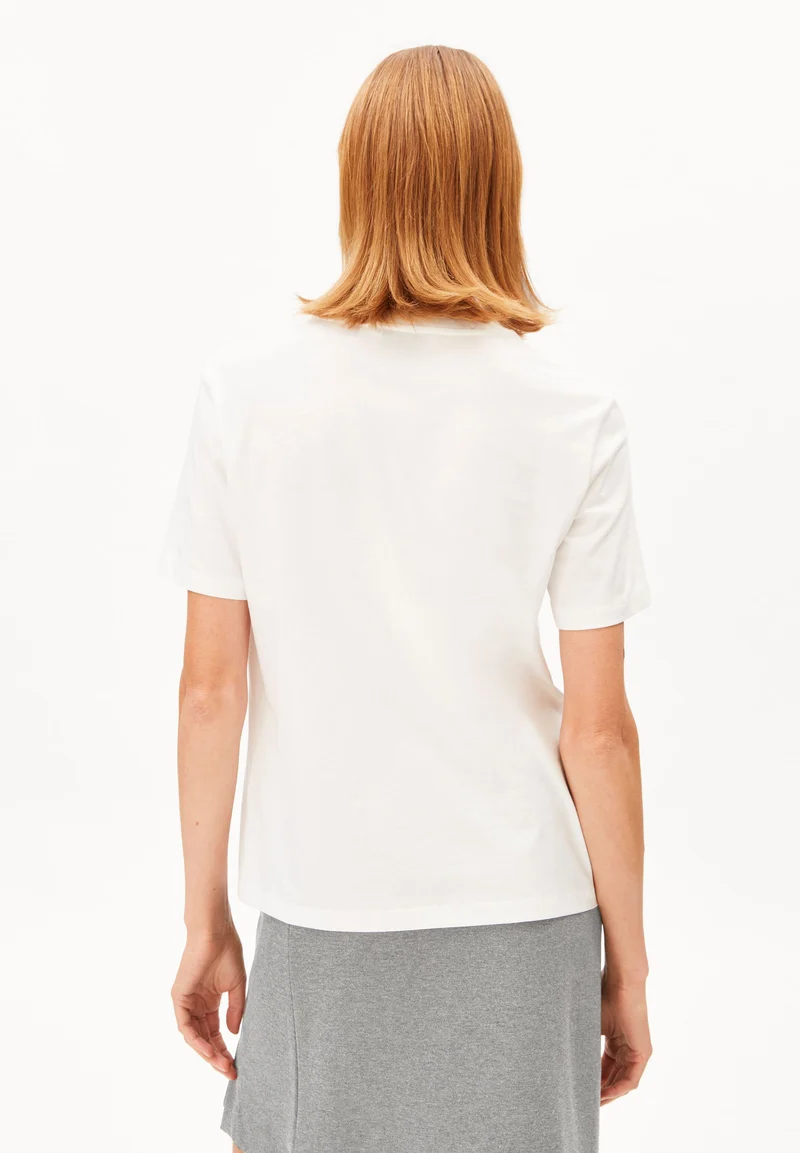 LUALAA EMBRO T-SHIRT | white