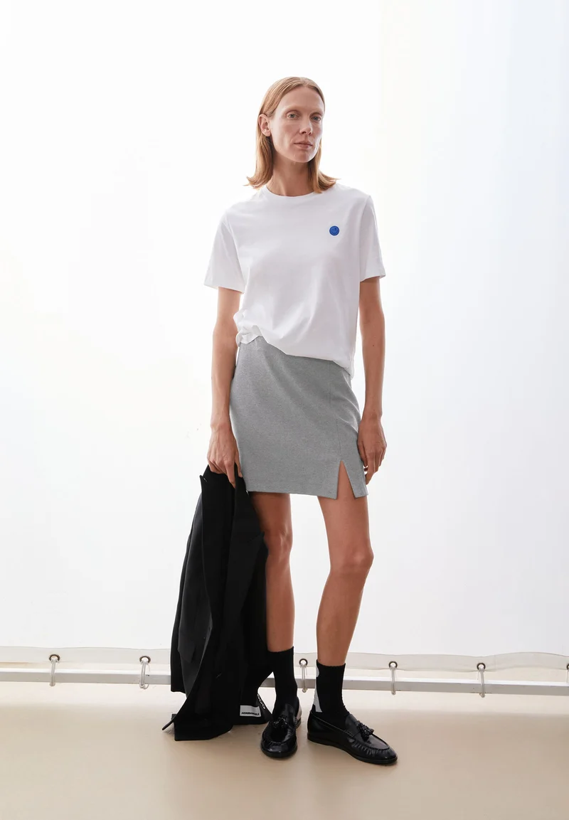 LUALAA EMBRO T-SHIRT | white