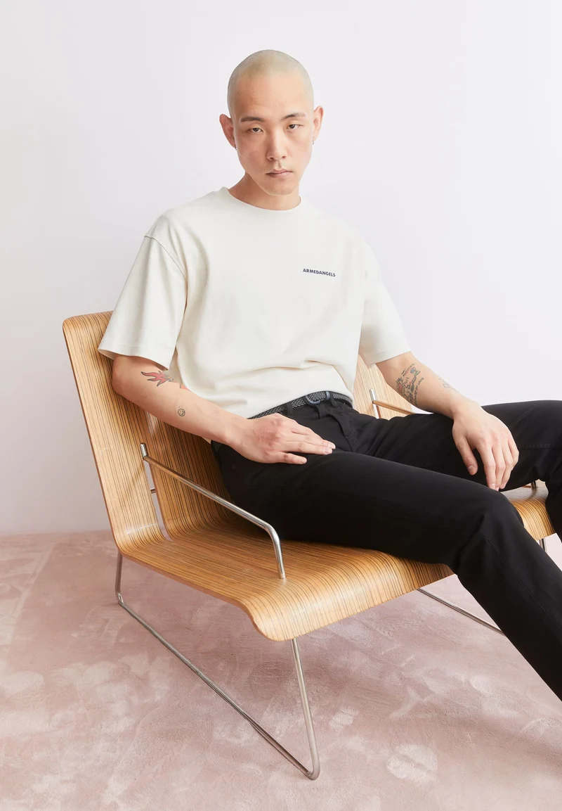 MAARKOS OUTGROWN T-SHIRT | pure
