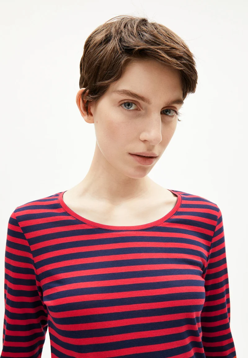 EINIAARA GESTREIFTES LANGARMSHIRT | tinted navy-candy apple