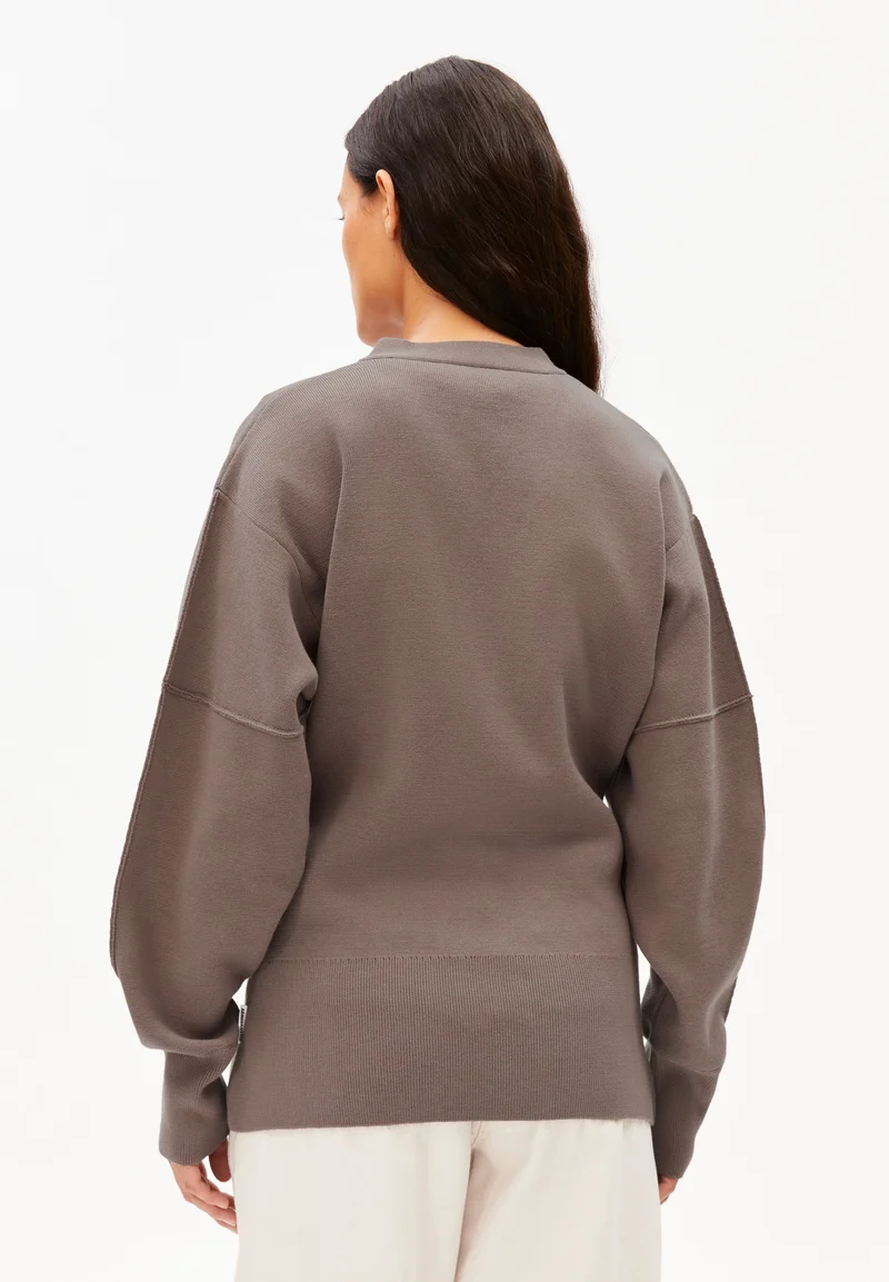 BARREL STRICKJACKE | walnut cream