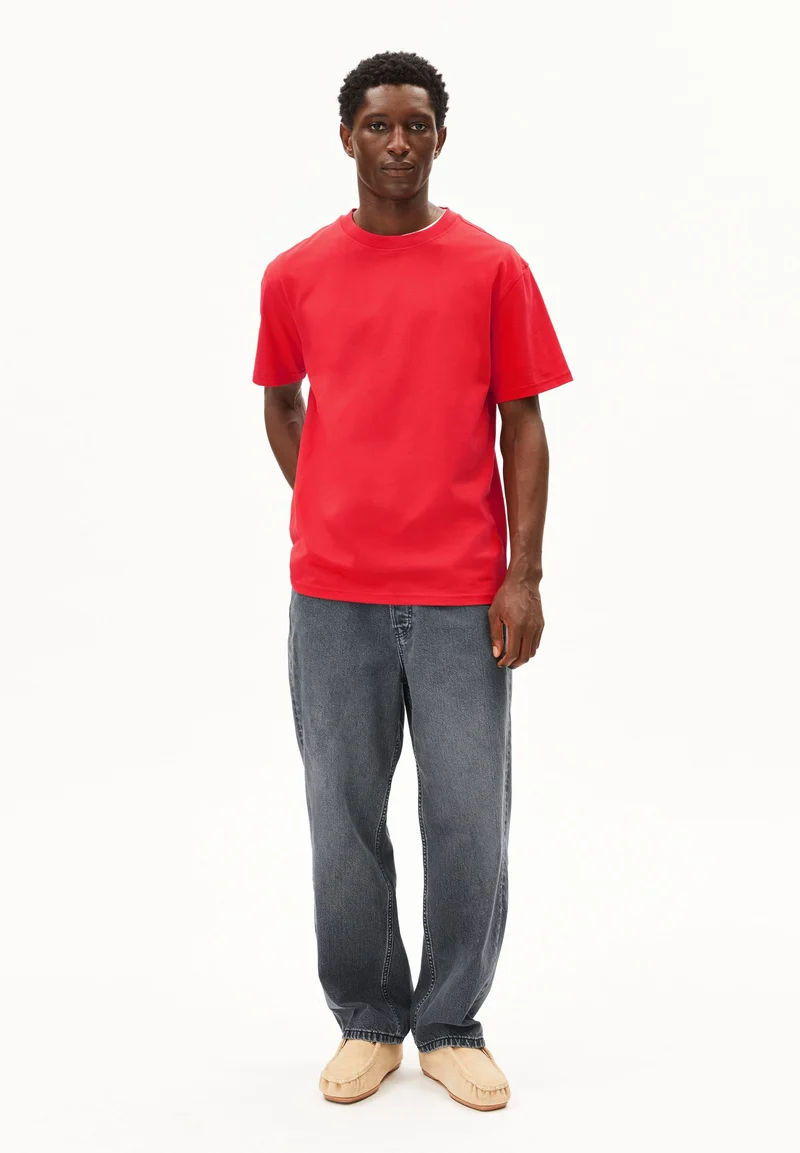 MAARKOS MID WEIGHT T-SHIRT | mars red
