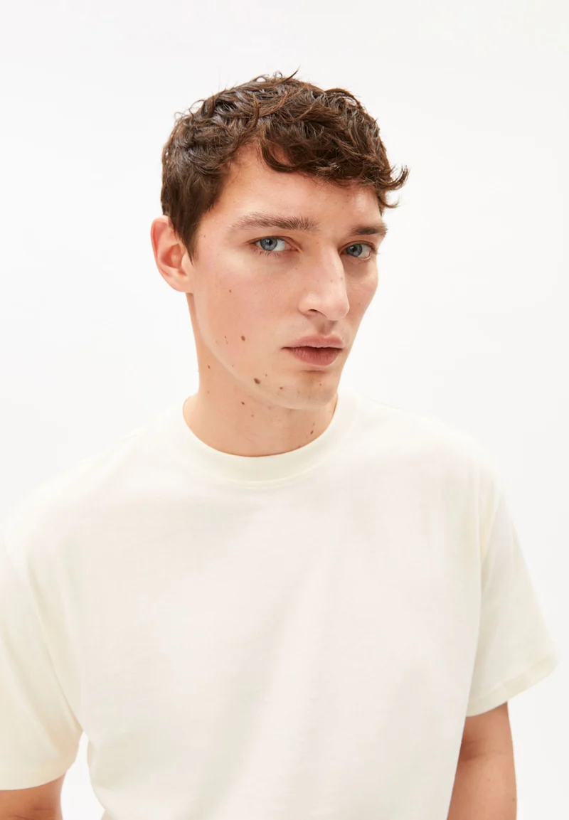 MAARKOS HEAVY WEIGHT T-SHIRT | oatmilk