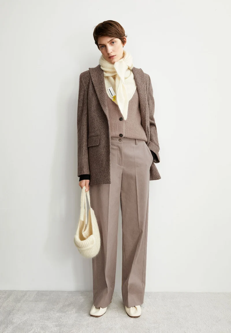 LEANDRAA HANDAAS | pure-walnut cream