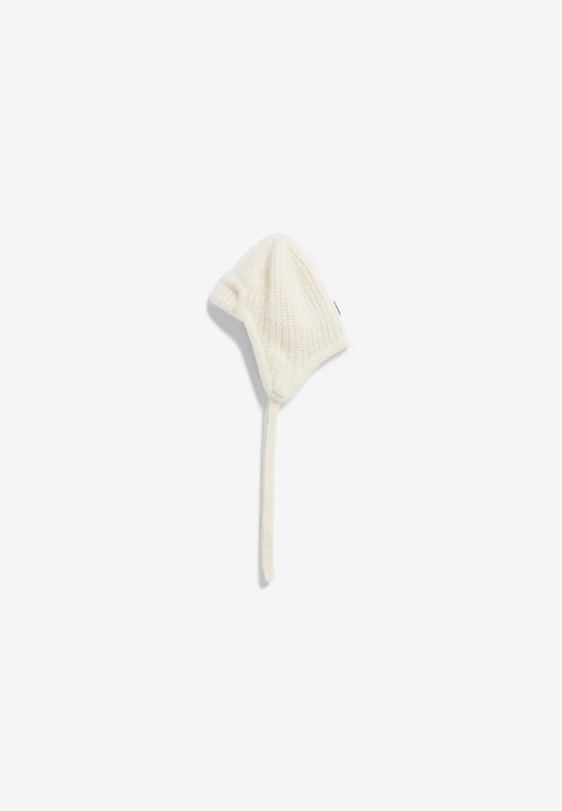BEAATRICE MÜTZE | oatmilk