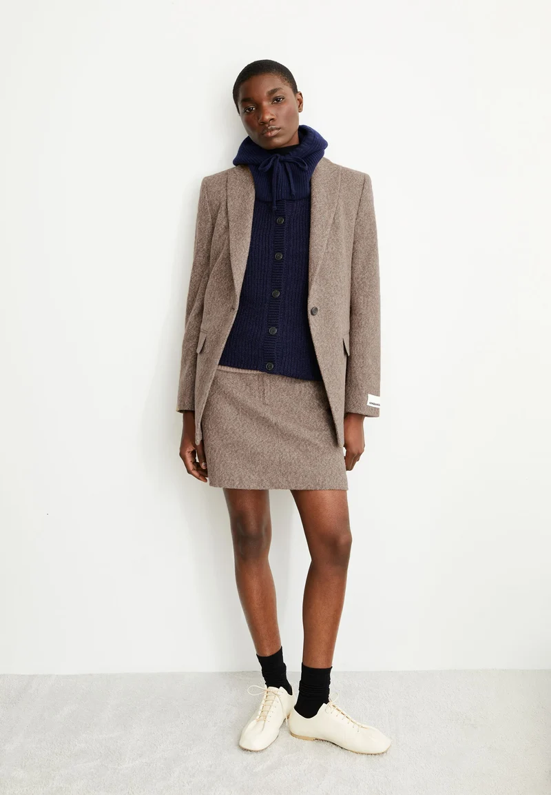 HANNAAHLA TWEED | pure-walnut cream