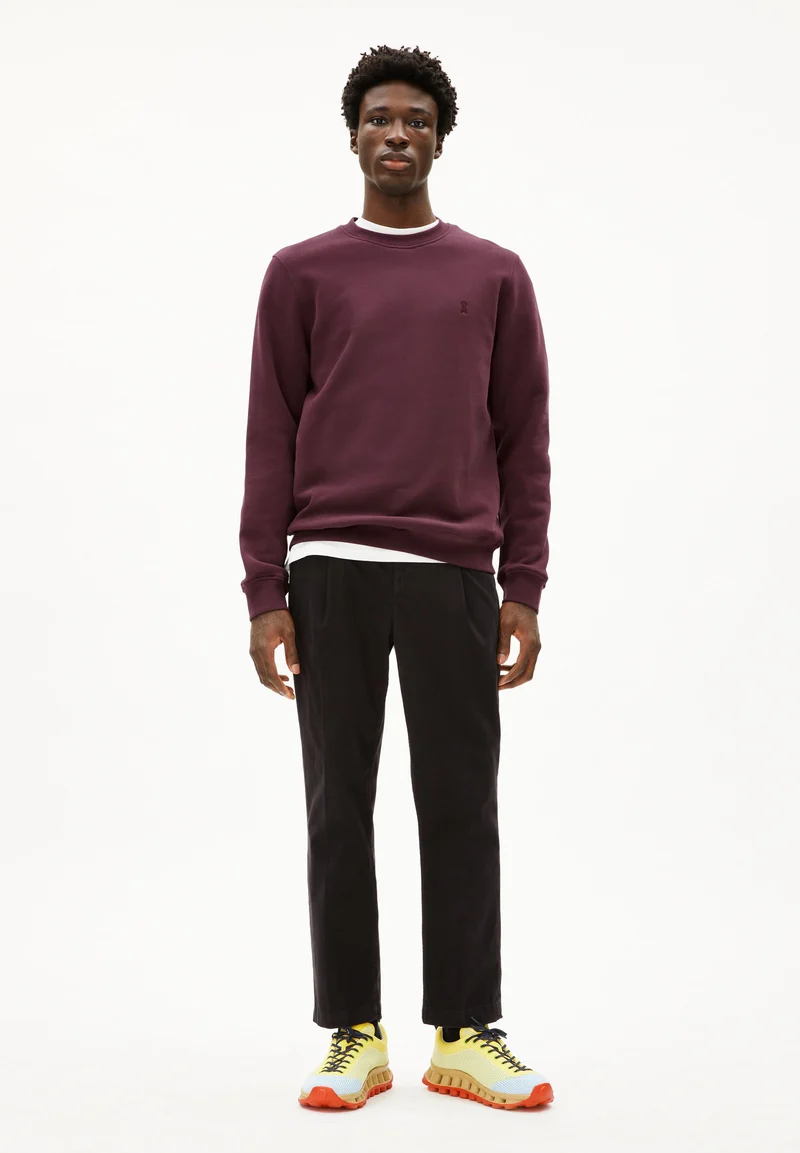 BAARO FLEECE SWEATSHIRT | dark cranberry