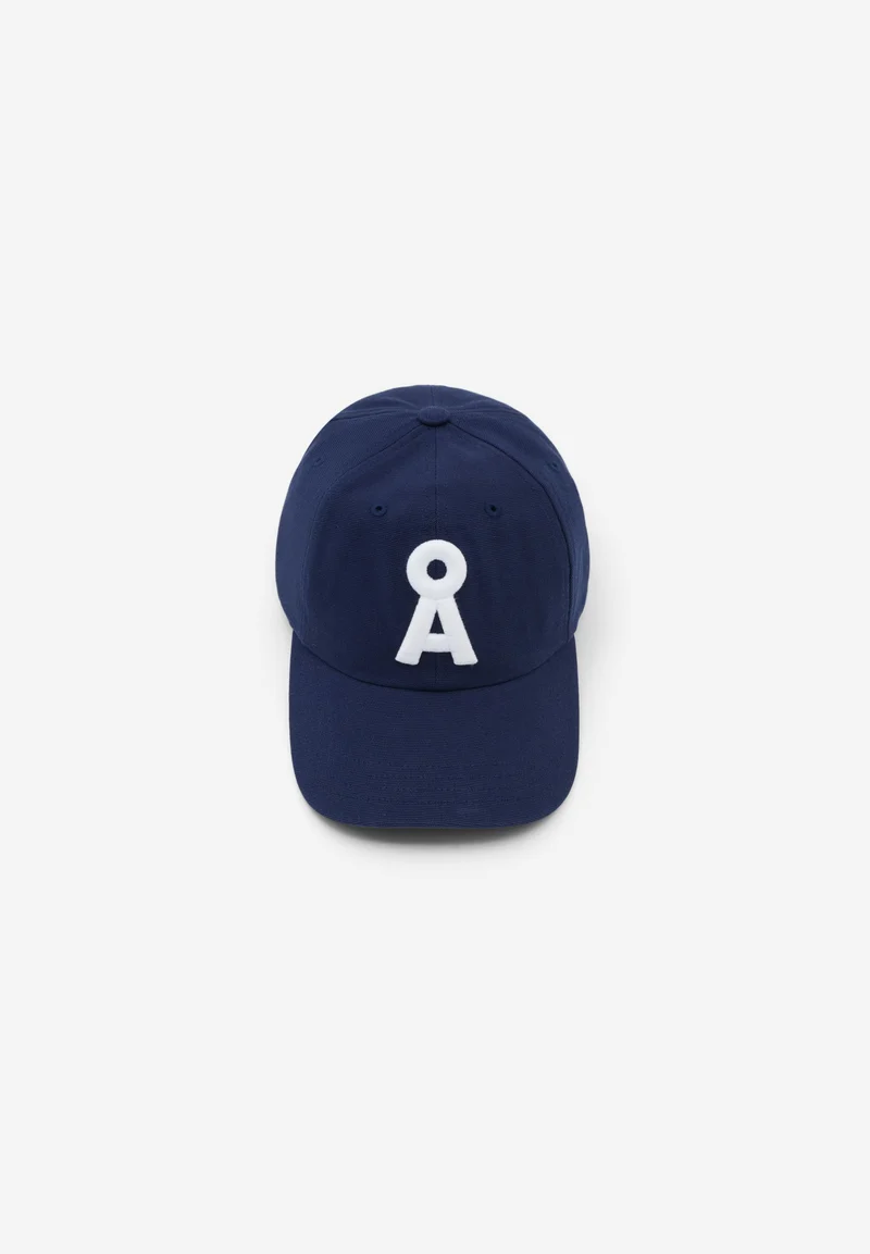 ICONIC Å KAPPE | tinted navy-broken white