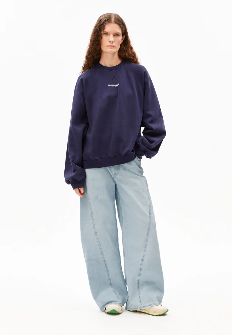 GMT DYE CREWNECK SWEATSHIRT | tinted navy