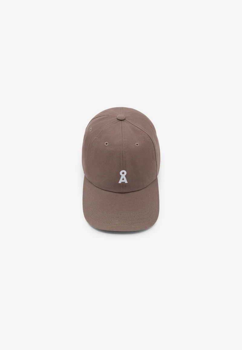YENAAS BOLD KAPPE | walnut cream