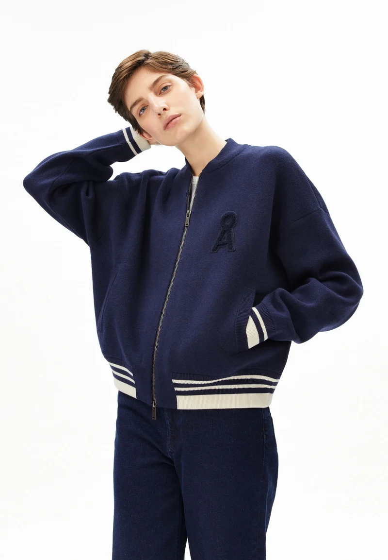 ICONIC Å BOMBERJACKE | tinted navy-oatmilk
