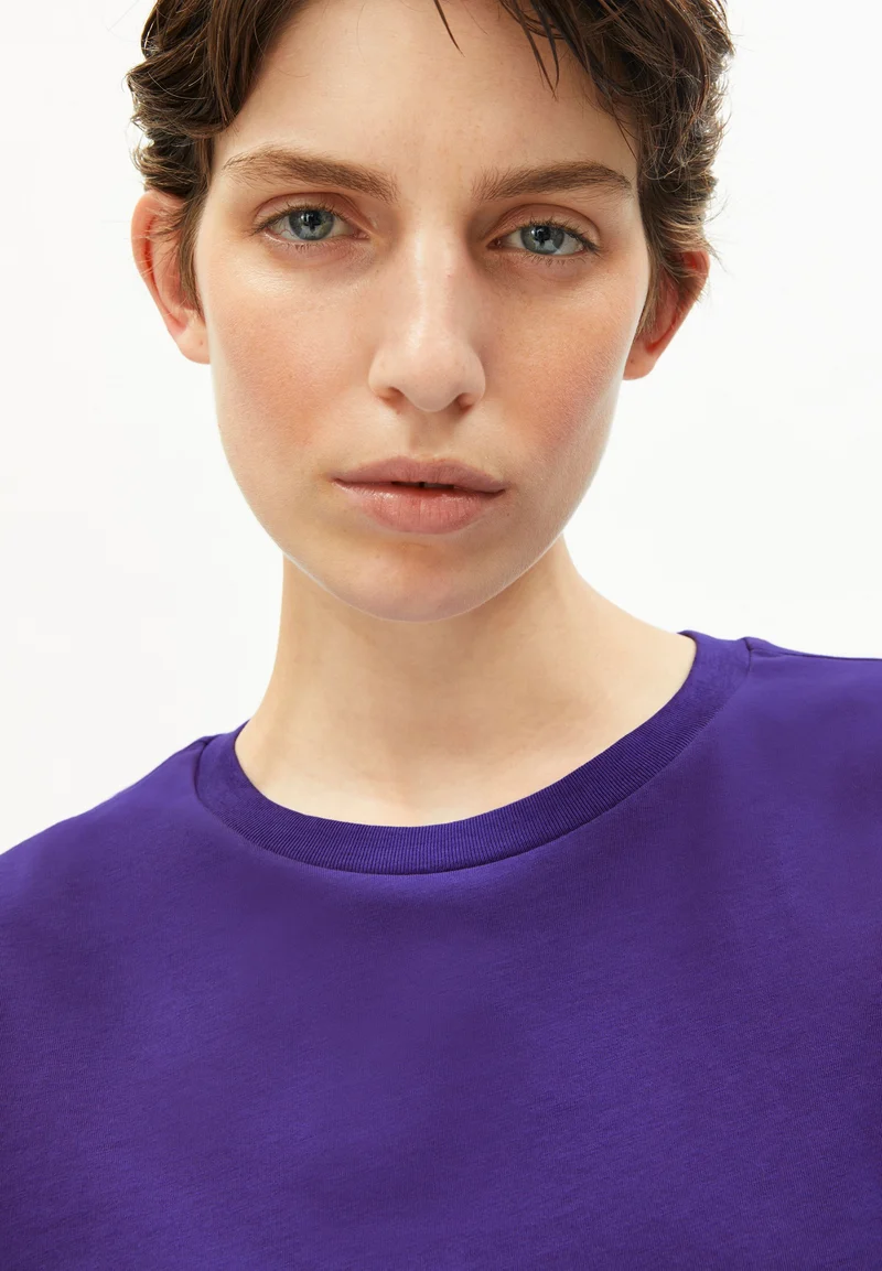 LUALAA T-SHIRT | indigo lilac