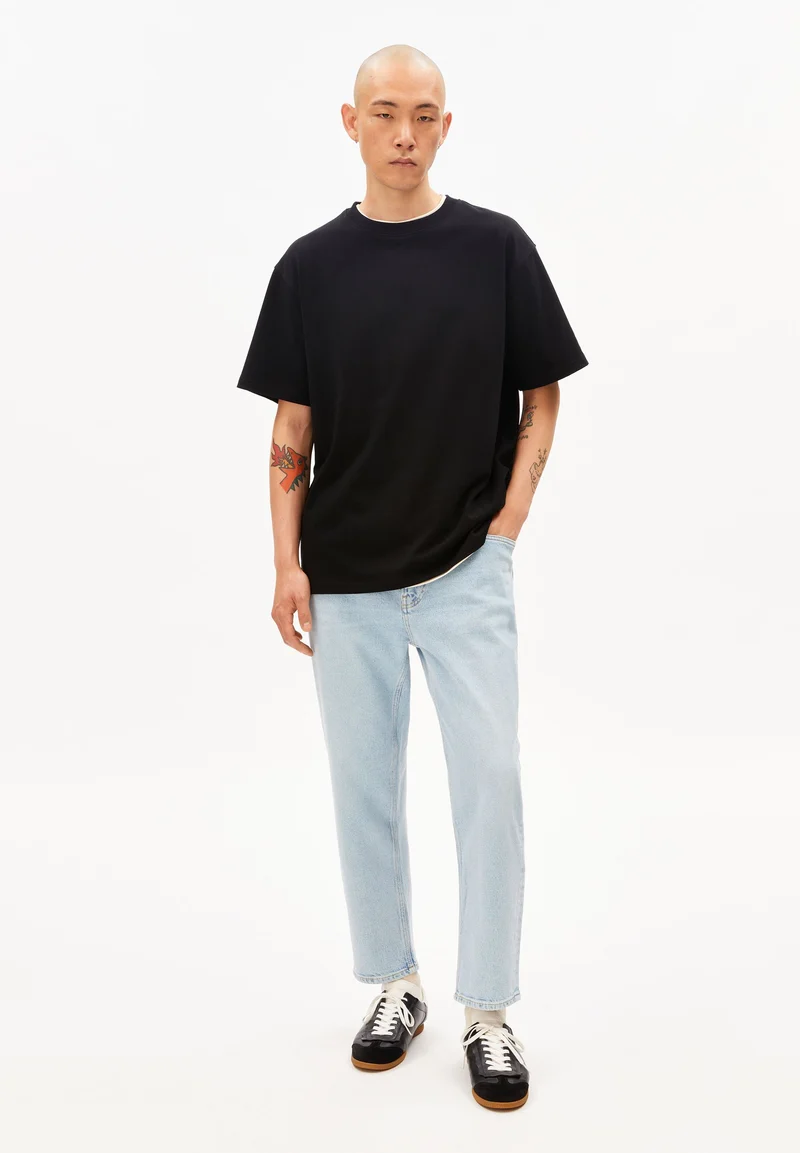 MAARKOS HEAVY WEIGHT T-SHIRT | black