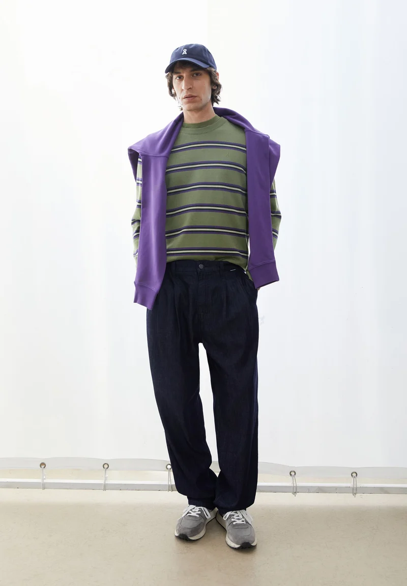 LOUKAA FEINSTRICKPULLOVER | fatigue green-tinted navy