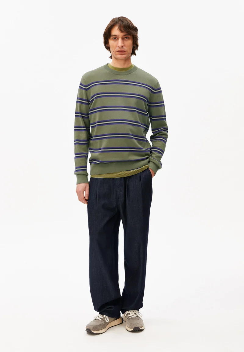 LOUKAA FEINSTRICKPULLOVER | fatigue green-tinted navy