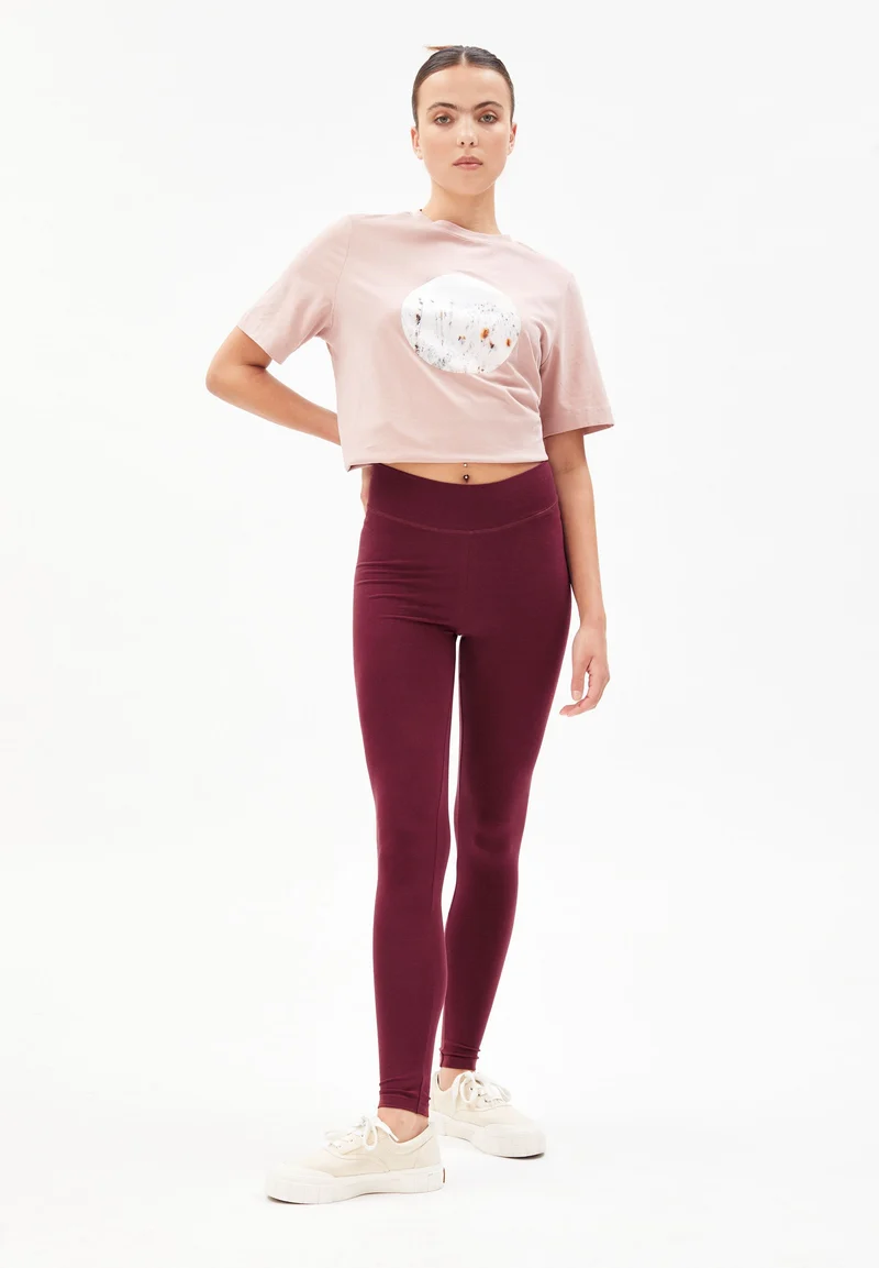 FARIBAA | ruby red