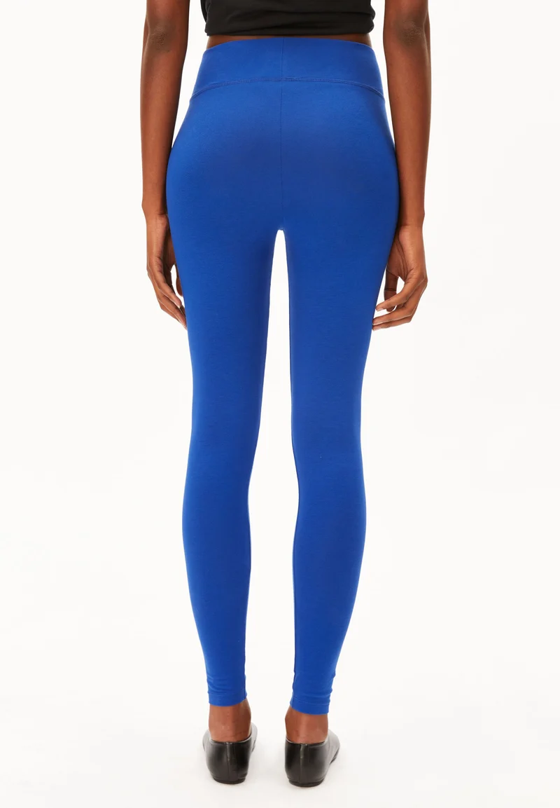 FARIBAA | dynamo blue