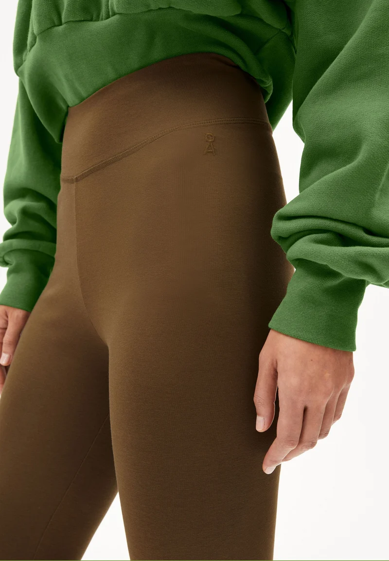 FARIBAA | dried moss