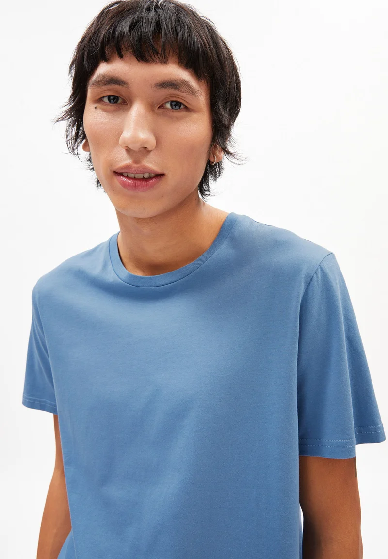 JAAMES T-SHIRT | cloudbusting