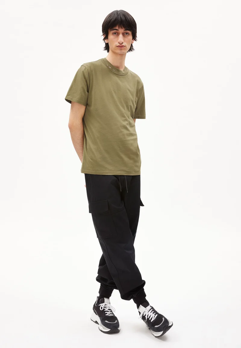JAAMES T-SHIRT | oliva