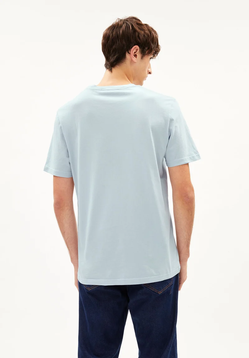 JAAMES T-SHIRT | morning sky