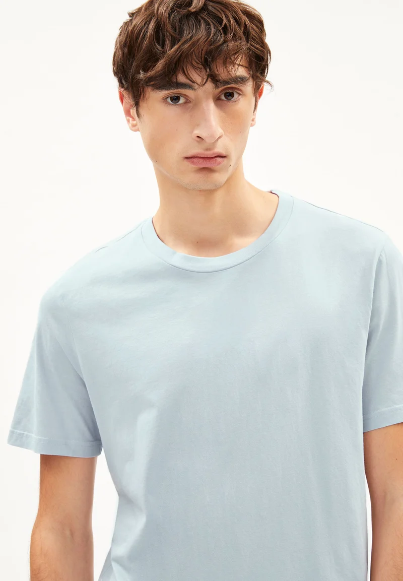 JAAMES T-SHIRT | morning sky