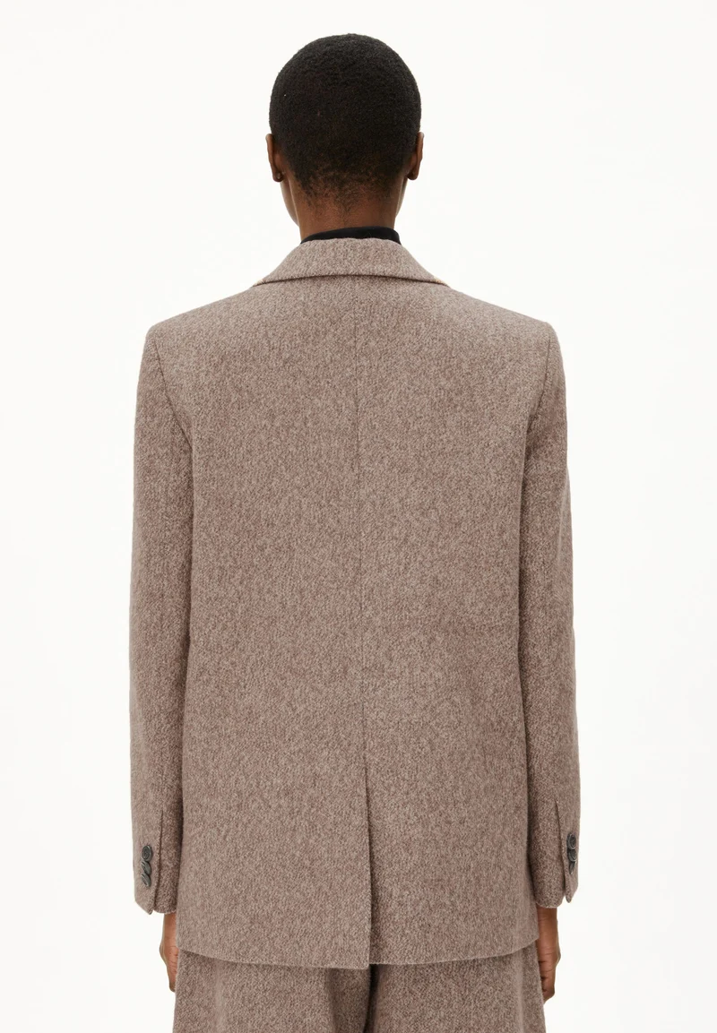 MIKULAA TWEED | pure-walnut cream