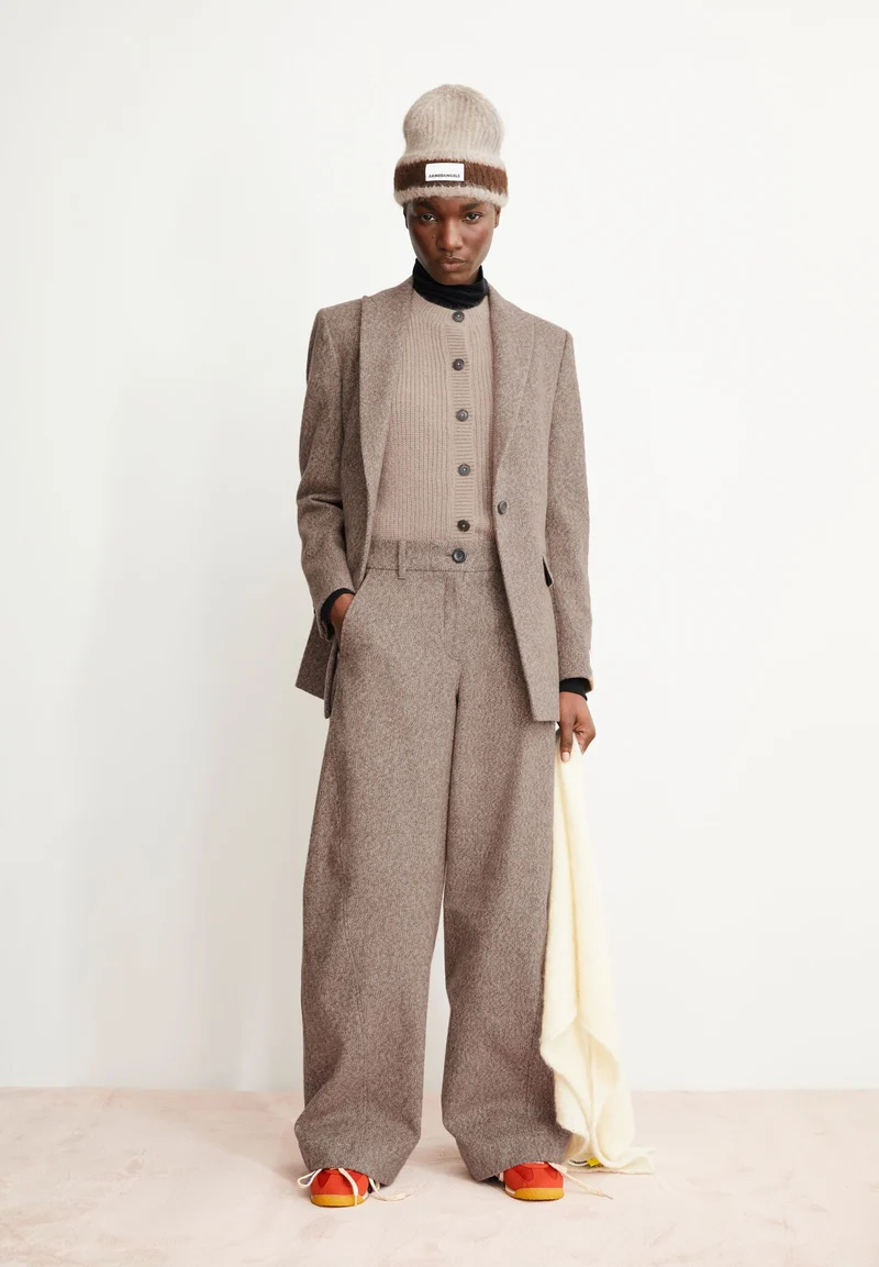 MIKULAA TWEED | pure-walnut cream