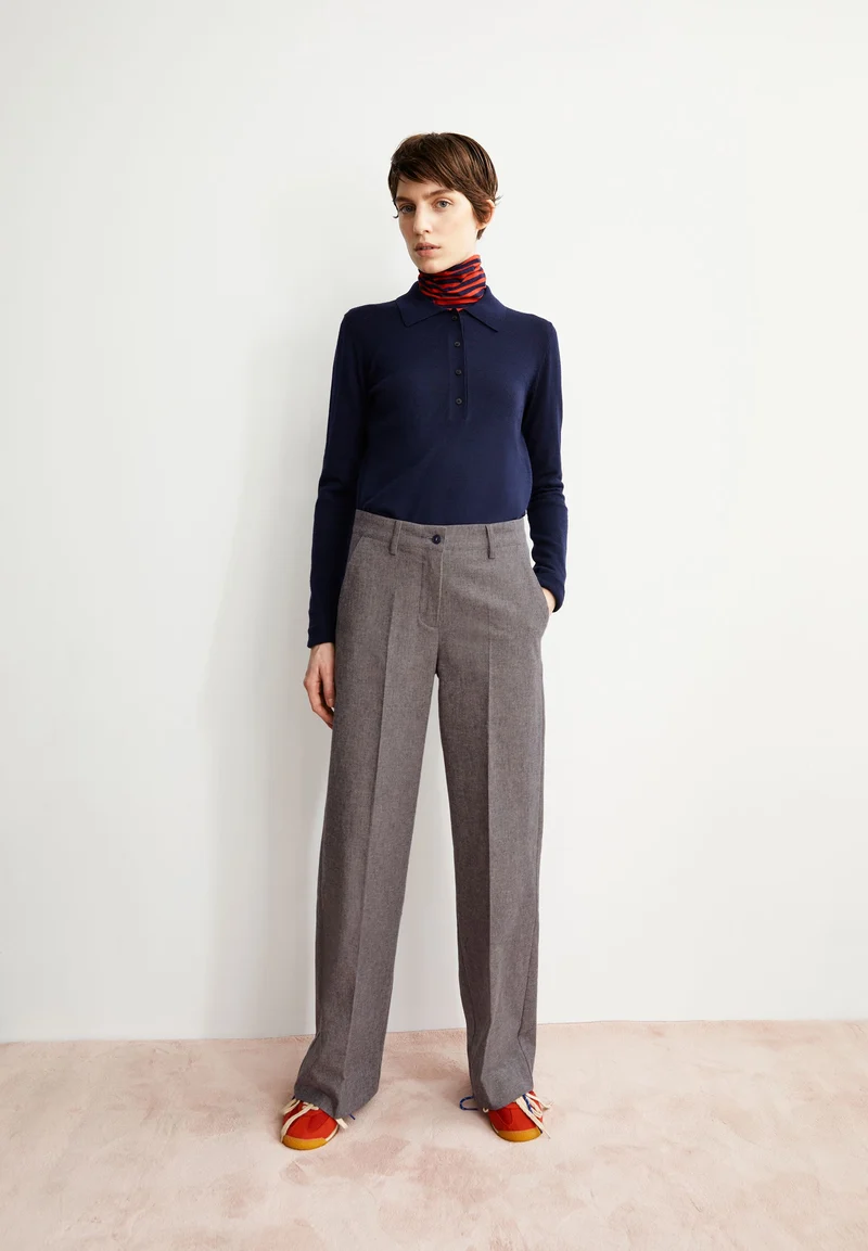 LEANDRAA HANDAAS | pure-tinted navy