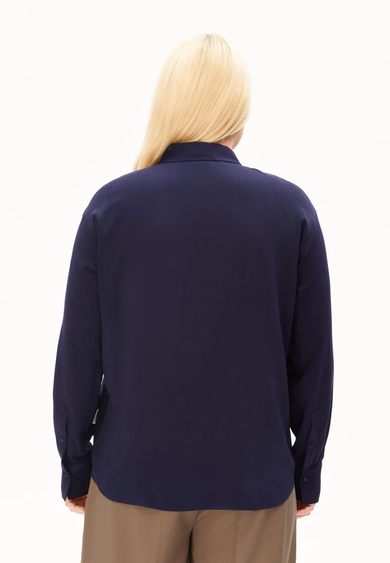 LARISAANA LANGARMBLUSE | tinted navy
