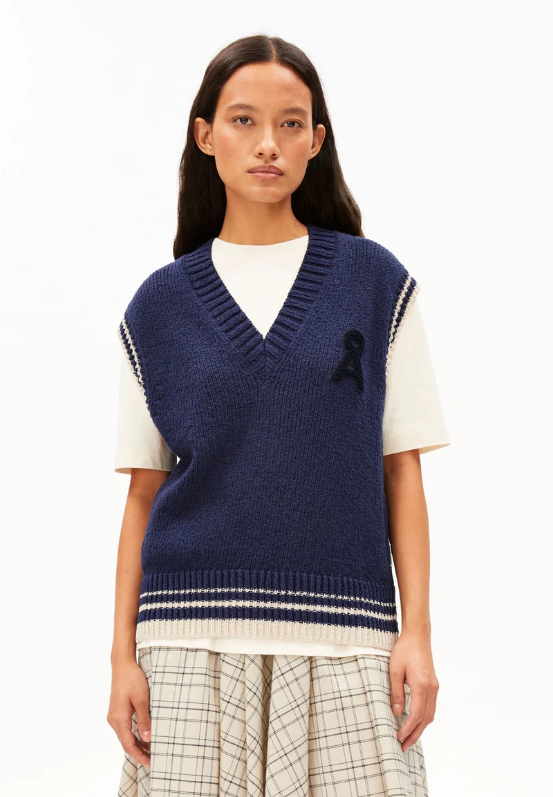 ICONIC Å COLLEGE KNIT VEST