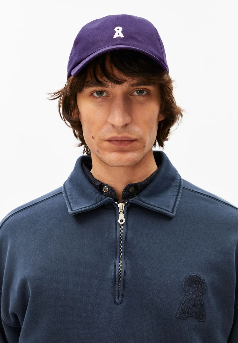 YENAAS BOLD KAPPE | pungent purple