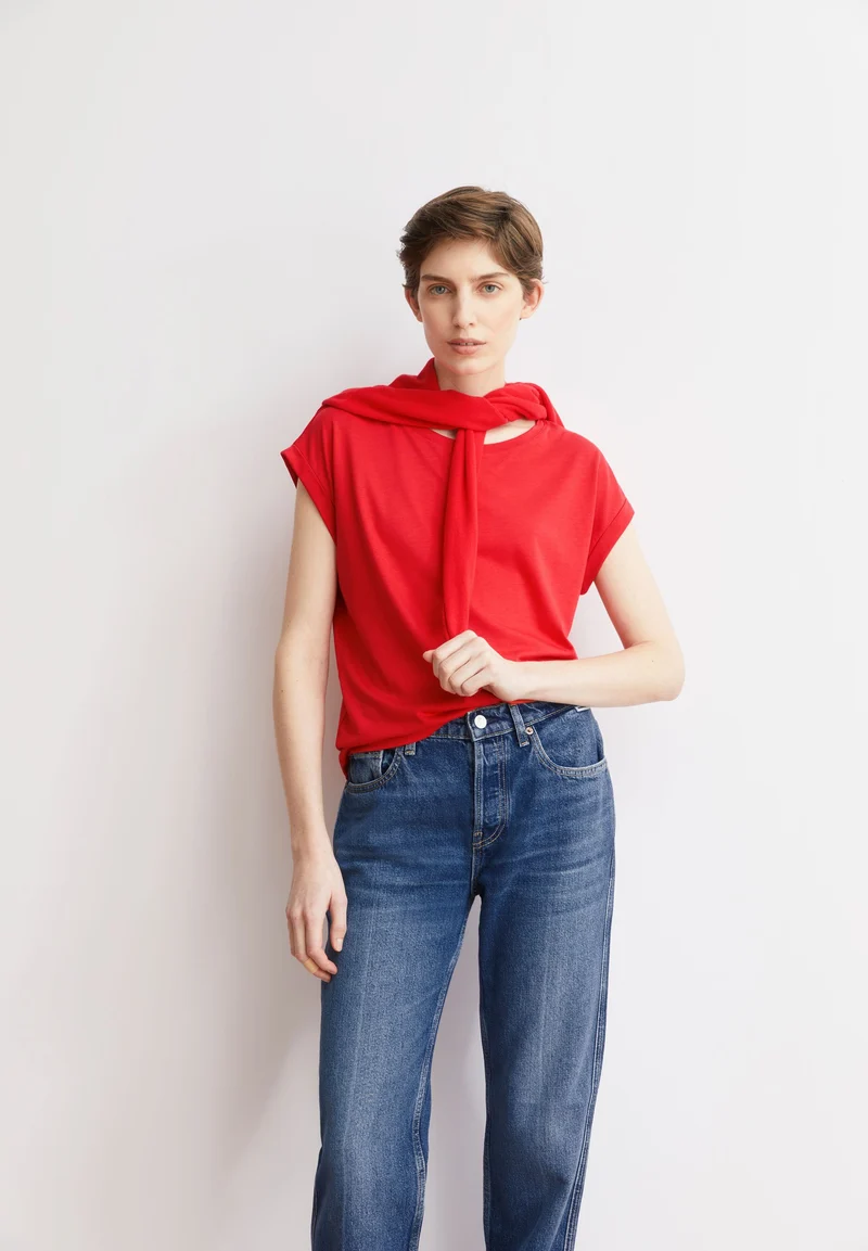 JILAANA T-SHIRT | mars red