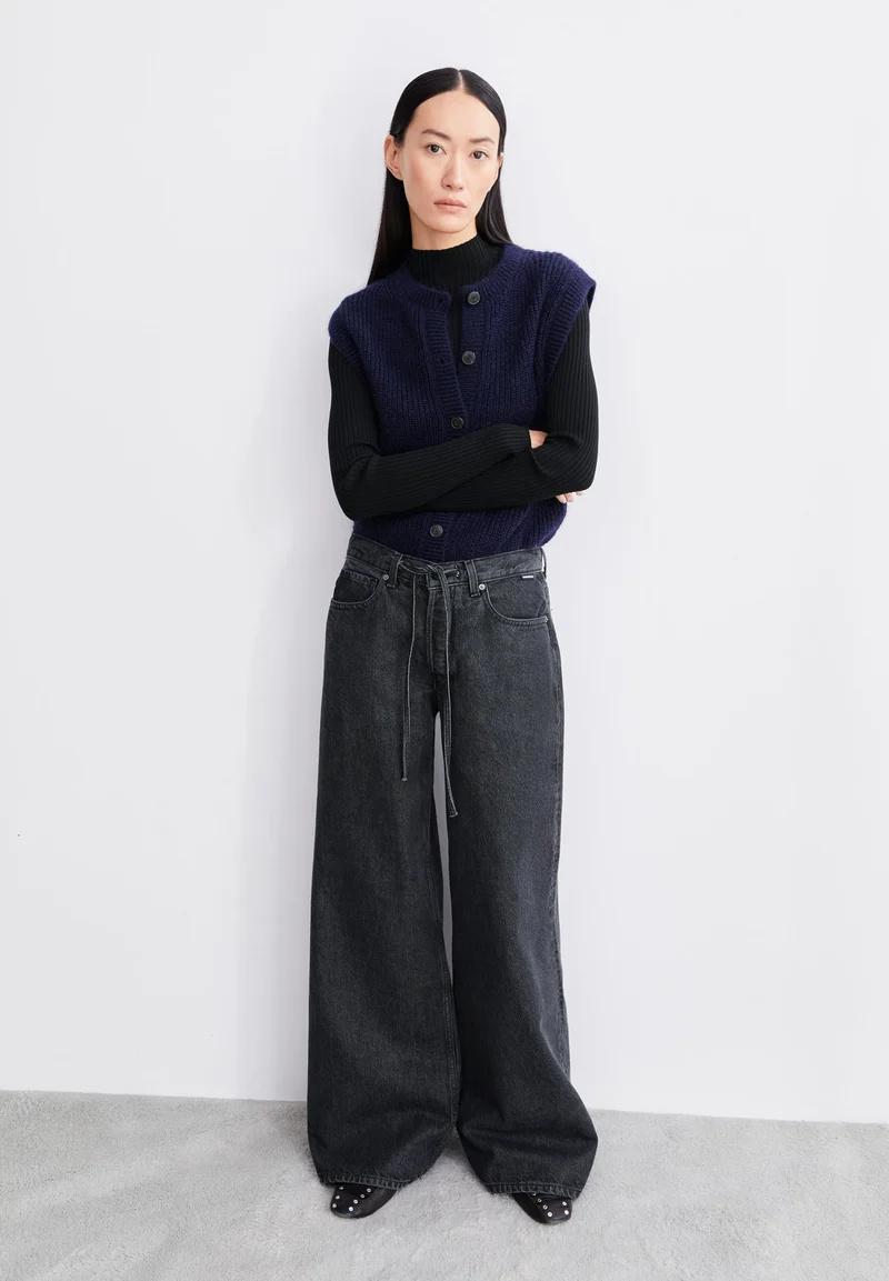 ASTRAEAAS MID WAIST WIDE JEANS | corno