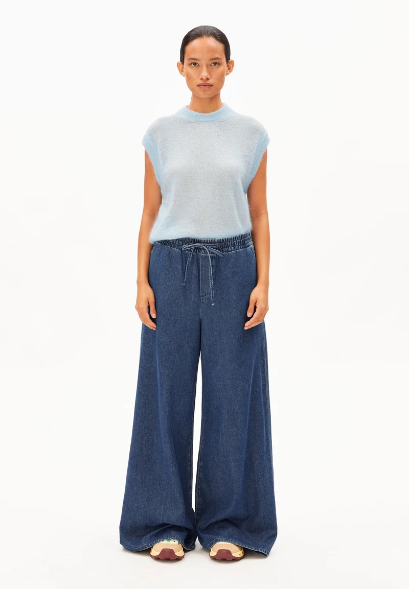KELAANI JEANSHOSE | eau