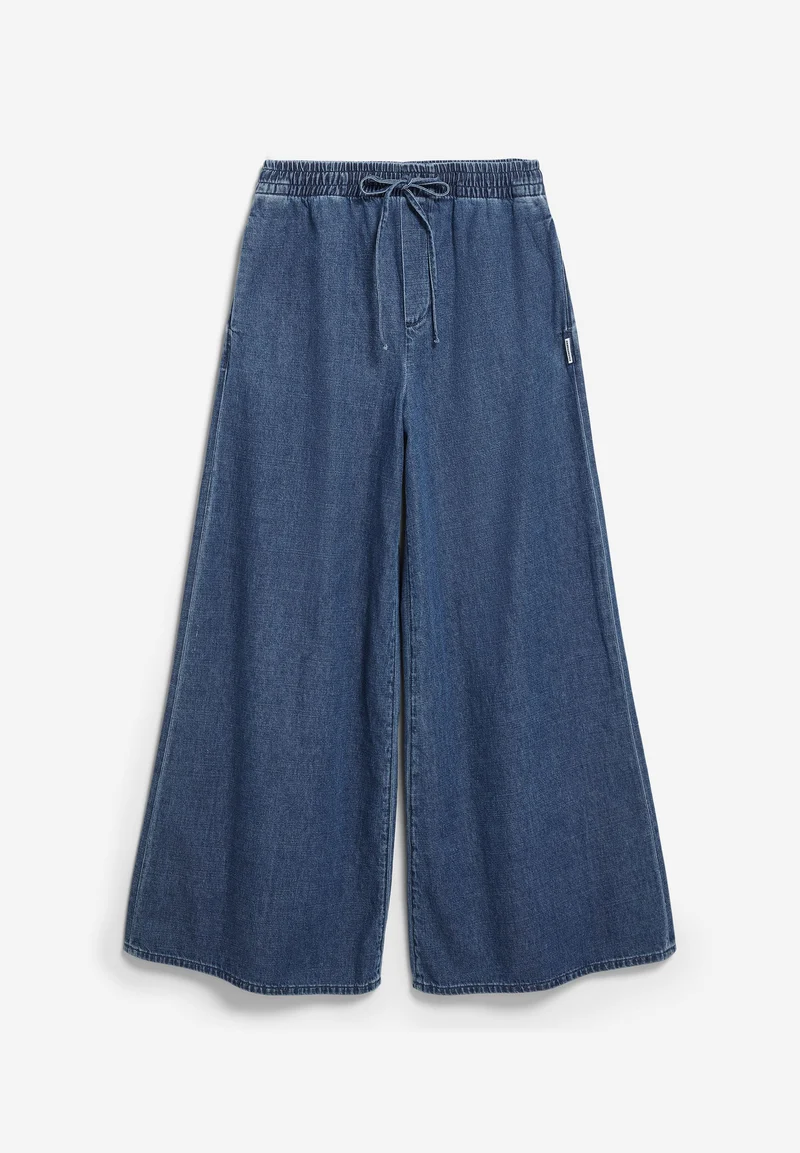 KELAANI JEANSHOSE | eau
