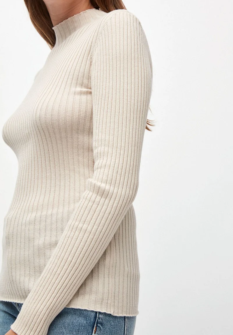 ALAANIA STRICKPULLOVER | ecru