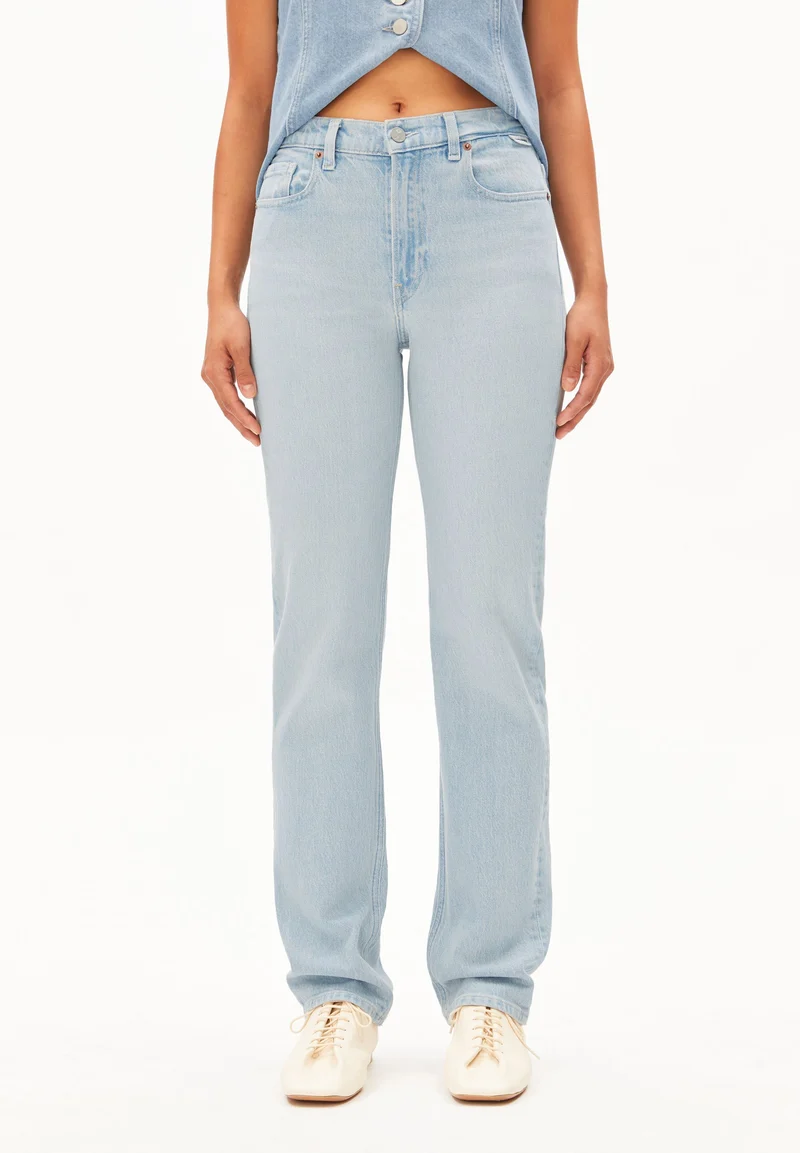 CARENAA MID WAIST STRAIGHT JEANS | glacier