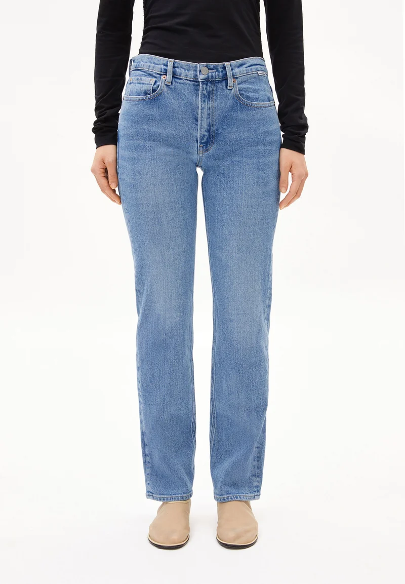CARENAA MID WAIST STRAIGHT JEANS | capri