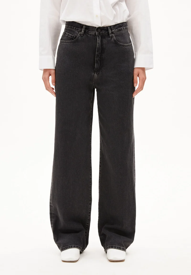 ENIJAA | ebony black