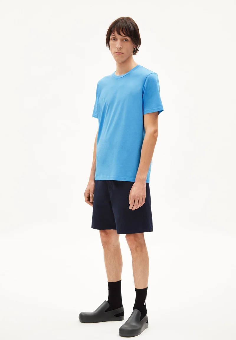 JAAMES T-SHIRT | blueniverse